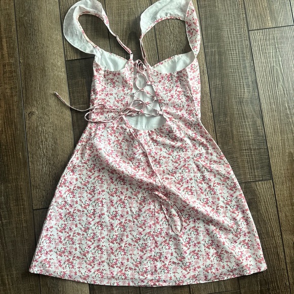 Princess Polly Pink Floral Dress - Picture 2 of 3
